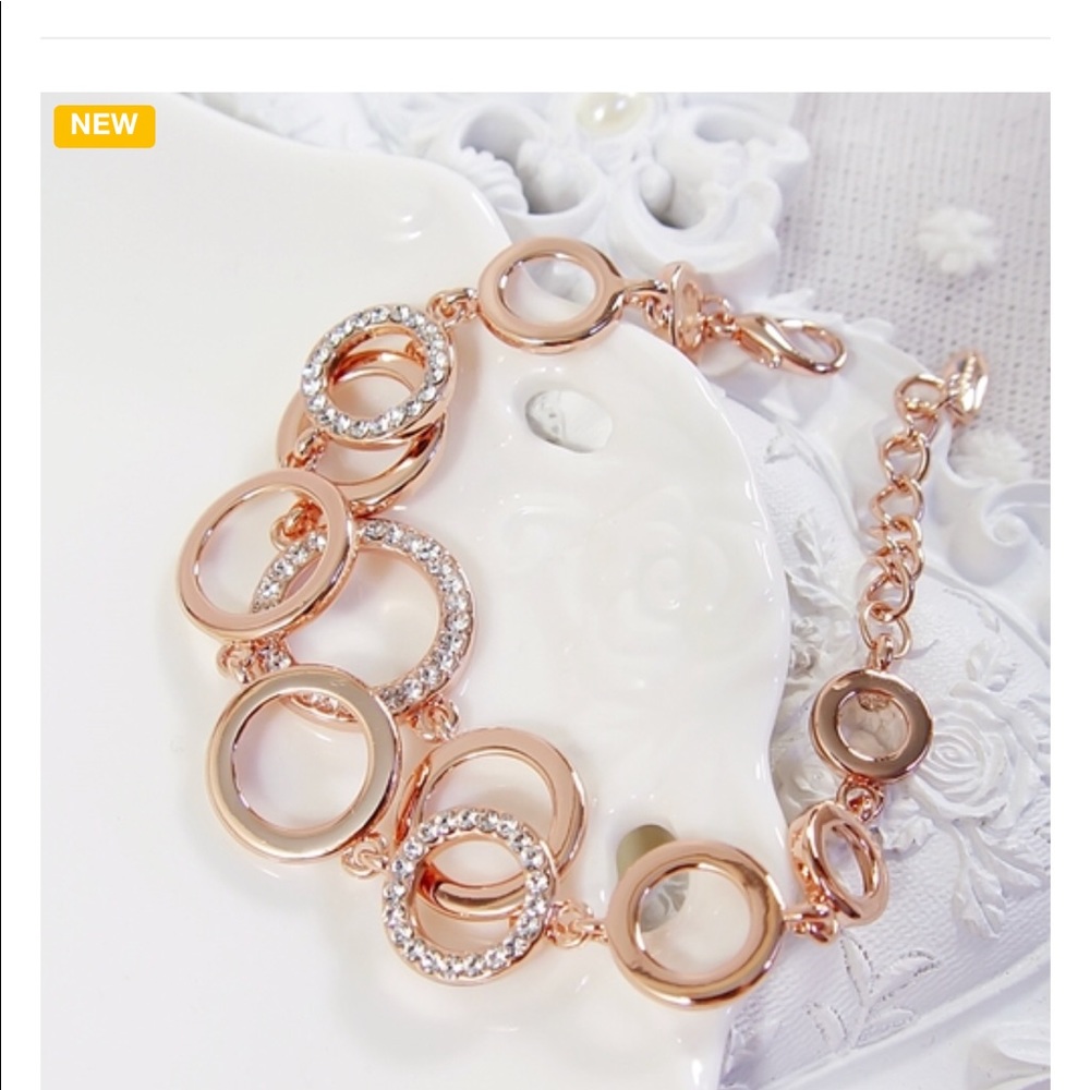 ๐Stunning Rose Gold Australian Crystal Bracelet - Picture 1 of 3