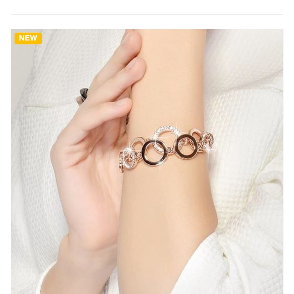 ๐Stunning Rose Gold Australian Crystal Bracelet - Picture 2 of 3