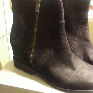 Kenneth Cole wedge boot