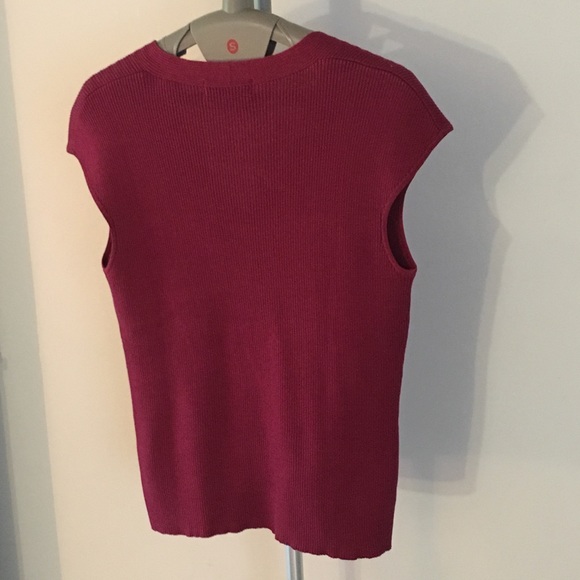 Lord & Taylor Sleeveless V-Neck Sweater Shell - Picture 2 of 7