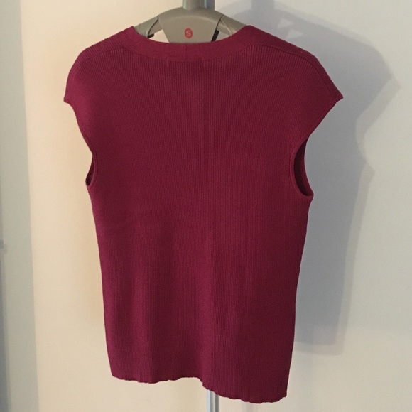 Lord & Taylor Sleeveless V-Neck Sweater Shell - Picture 3 of 7