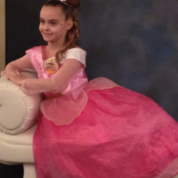 ‼️SOLD‼️On another Site‼️OFFICIAL DISNEY STORE - Picture 3 of 5