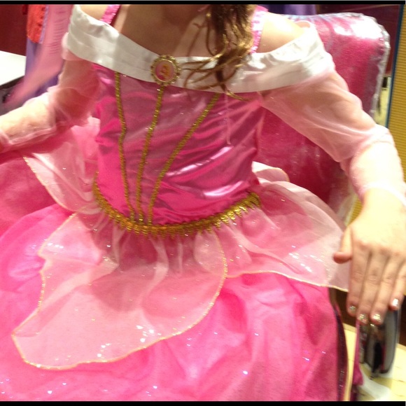 ‼️SOLD‼️On another Site‼️OFFICIAL DISNEY STORE - Picture 2 of 5