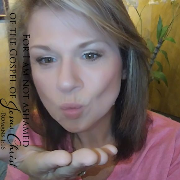 Meet your Posher, Steffany - Picture 1 of 1