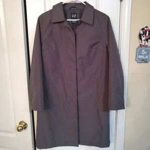 Gap raincoat