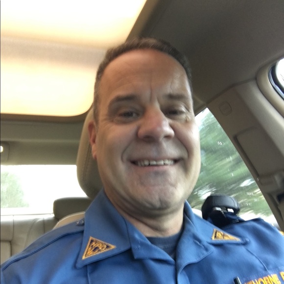 Meet your Posher, Bob - Picture 2 of 2