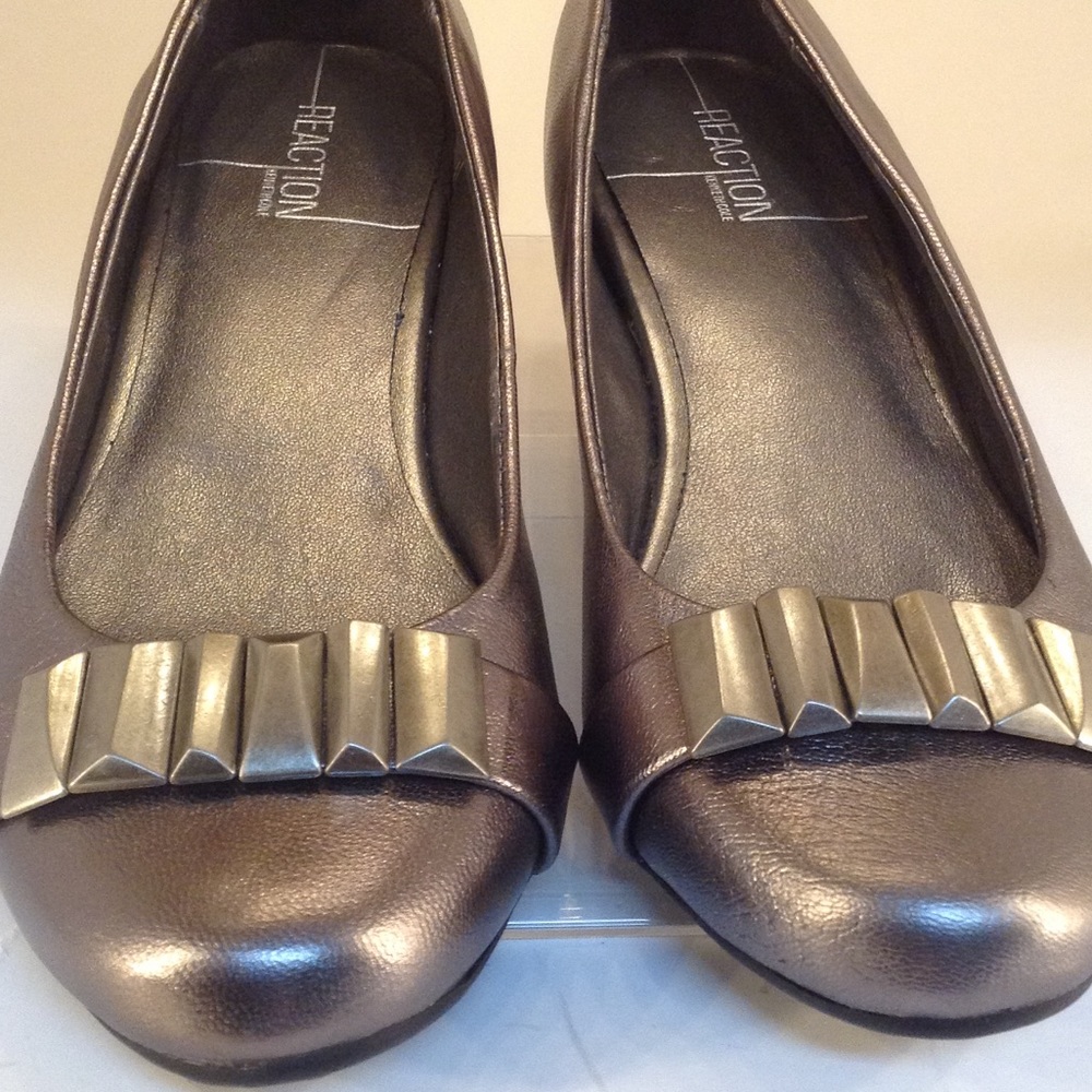 Kenneth Cole comfortable slip on 👡 ⬇️ price!