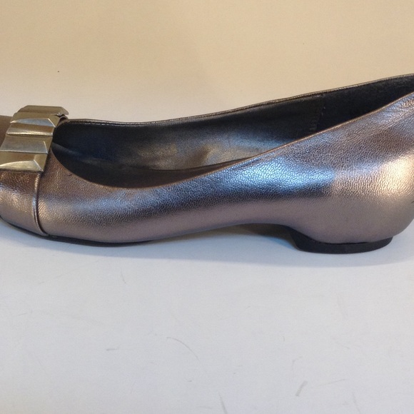 Kenneth Cole comfortable slip on 👡 ⬇️ price! - Picture 2 of 7