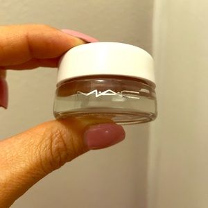 MAC paint pot in Morning Frost.