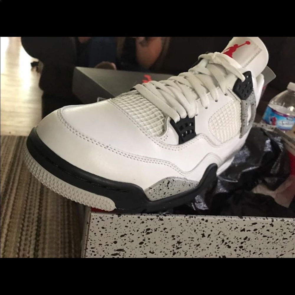 AIR JORDAN 4 RETRO OG "WHITE CEMENT 2016 RELEASE"