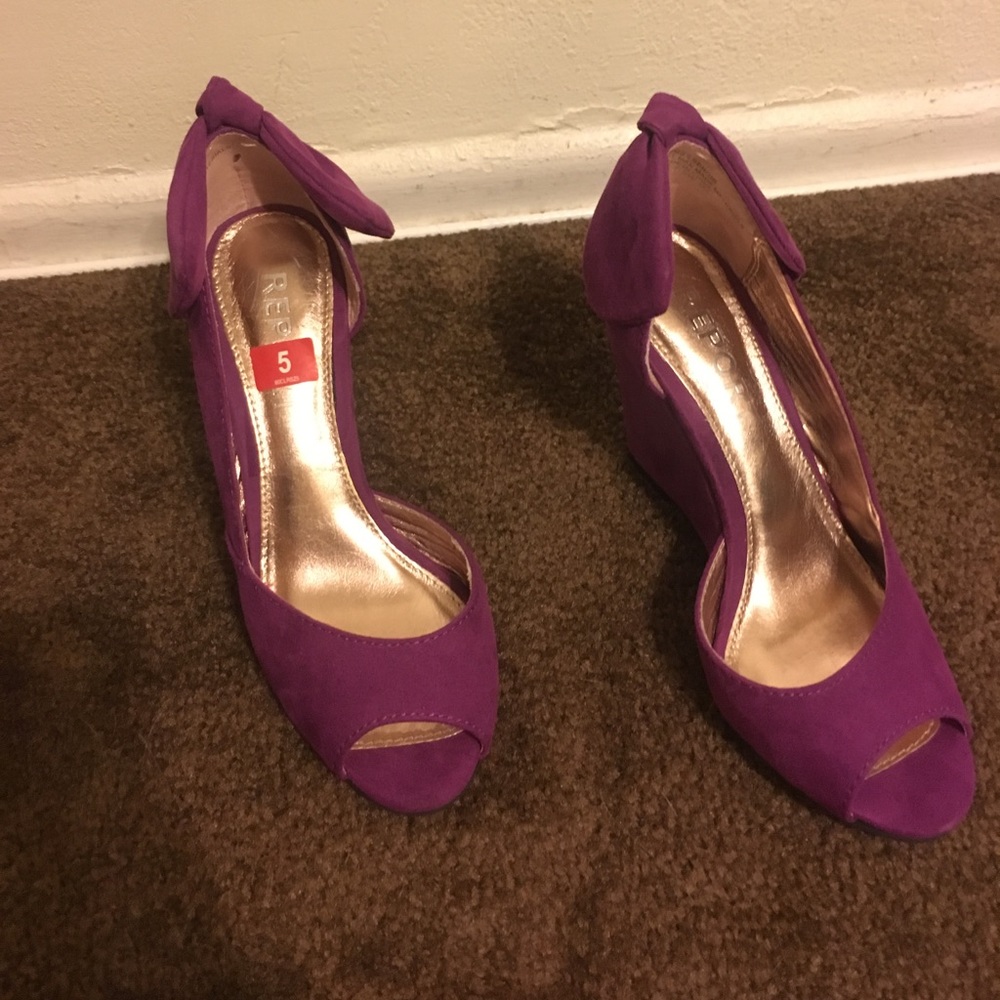 New Report purple-ish wedges