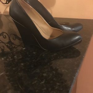 MIA black size 8.5