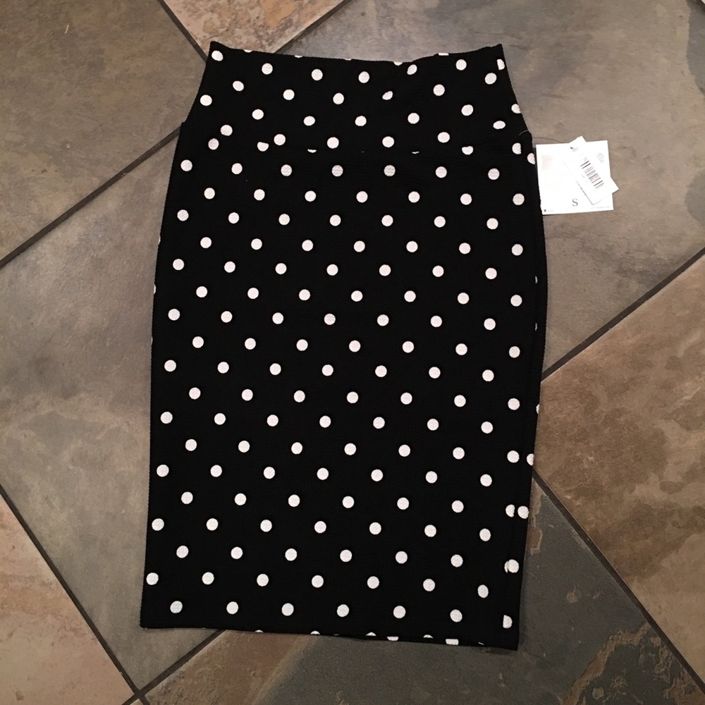 NWT Lularoe Black White Polka Dot Cassie Small