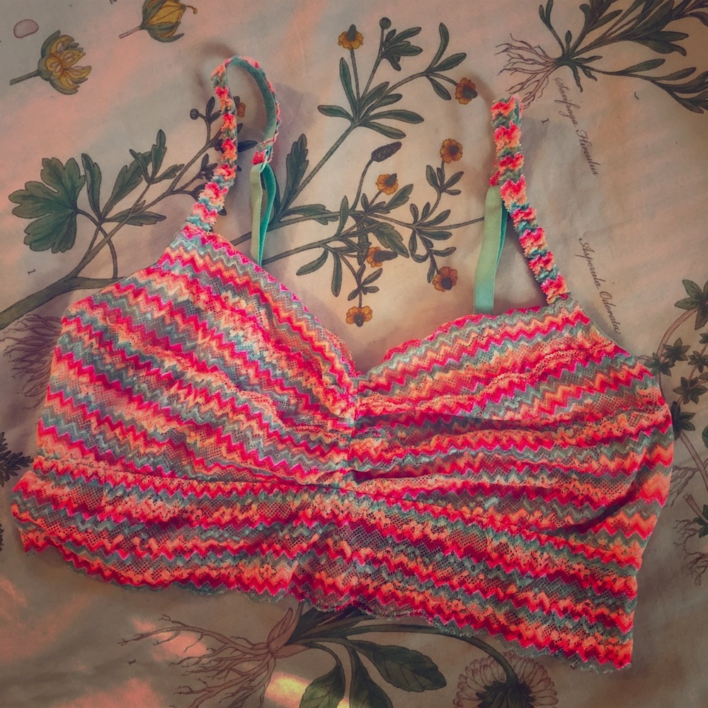 Victoria’s Secret Pink bralette