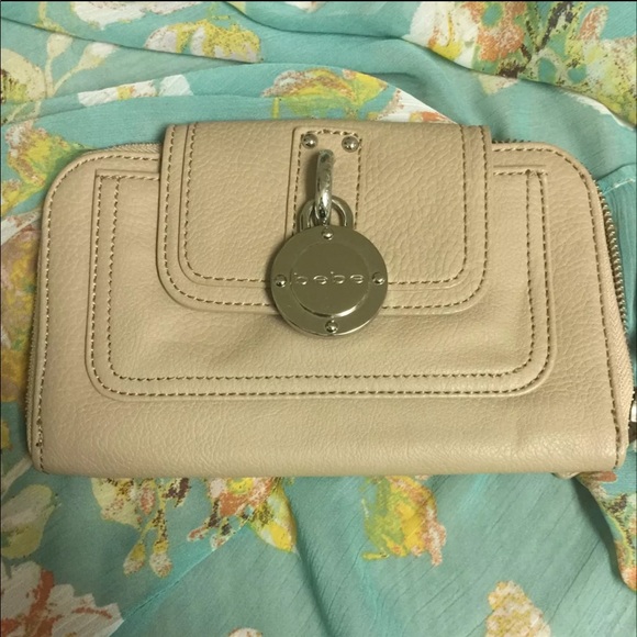 Bebe Wallet 💕 - Picture 2 of 6
