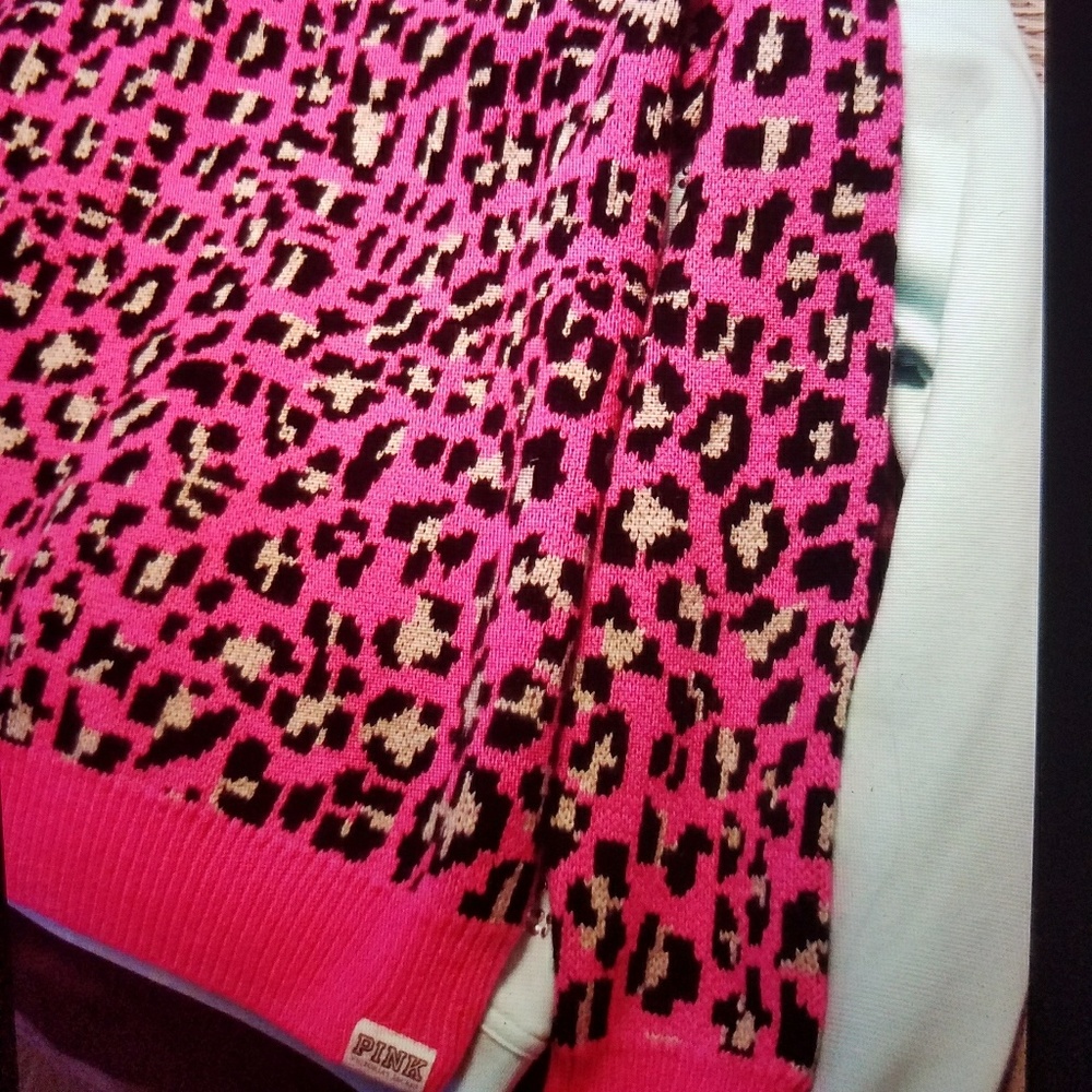 PINK sweater oversized.