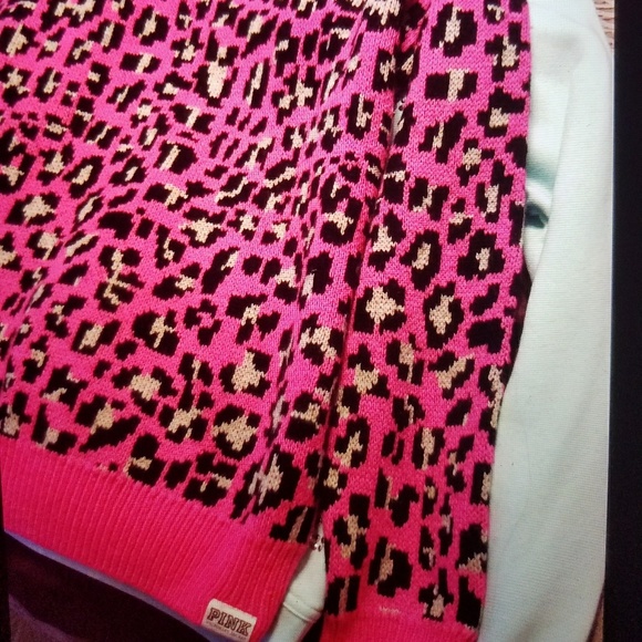 PINK sweater oversized. - Picture 1 of 3