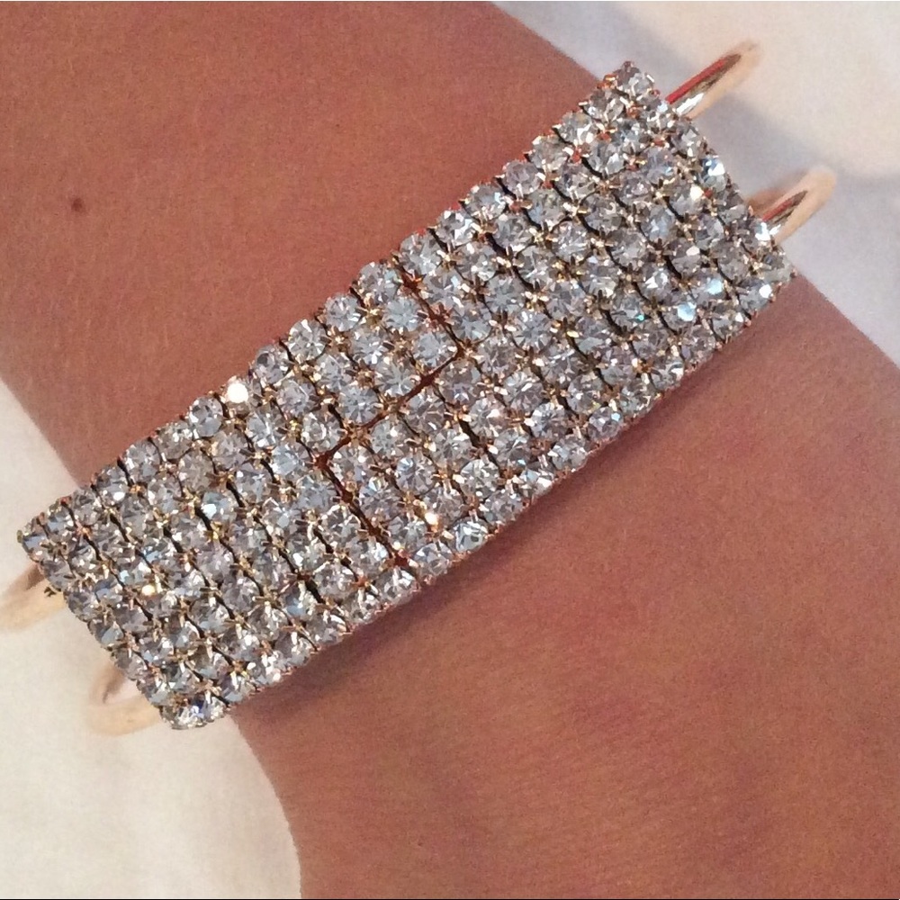 💎NEW Stunning faux diamond & gold bracelet💎