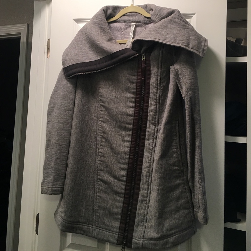 Lululemon veresana coat