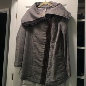 Lululemon veresana coat