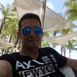 Meet your Posher, Jorge saavedra