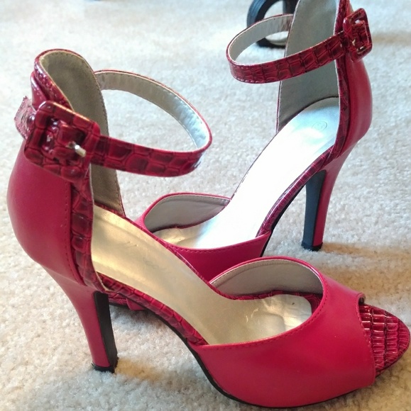 Red Pumps with Ankle Straps - Picture 2 of 7