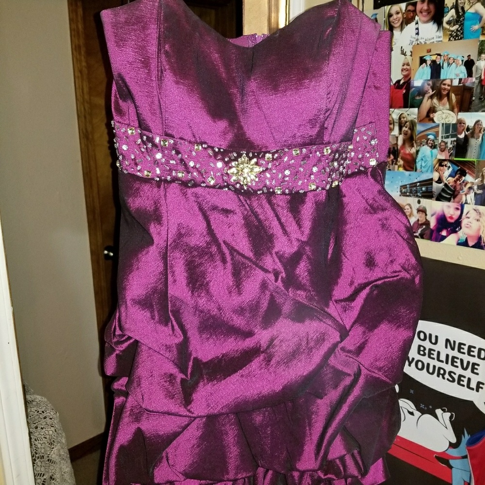Purple/Maroon Above Knee Prom Dress Size 16/17