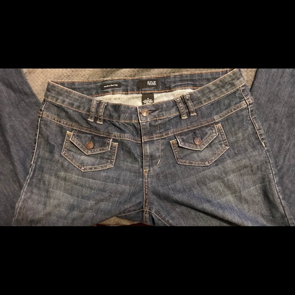 Women's Denim jeans - Picture 2 of 3
