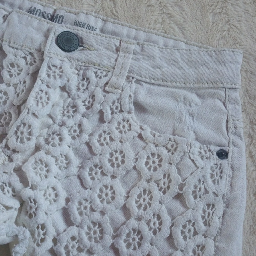 Mossimo shorts - Picture 3 of 4