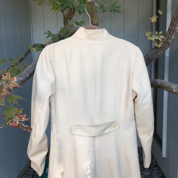 🍃🌸Beautiful Vintage Trench Coat🌸🍃 - Picture 5 of 7