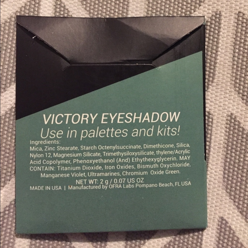 Makeup bundle - Picture 3 of 6