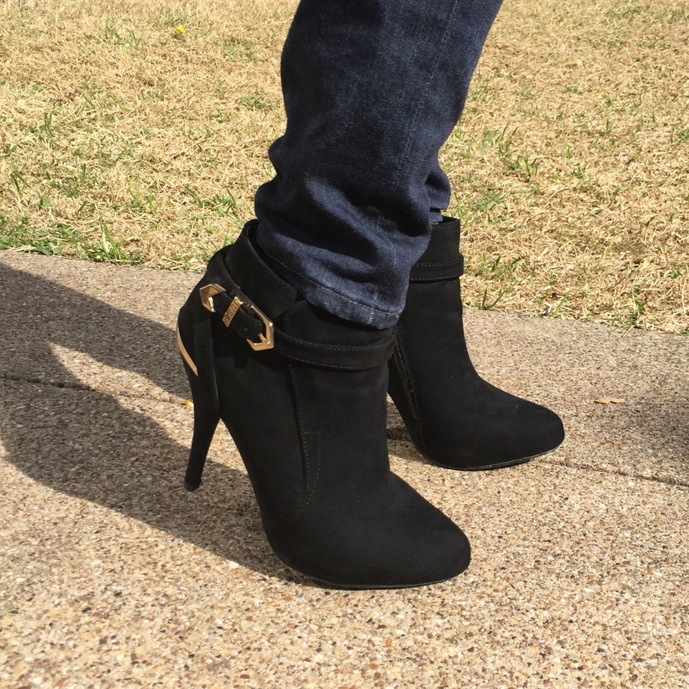 Guess black booties (ankle boots)