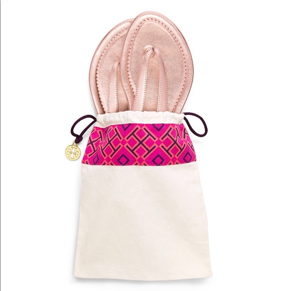 Tory Burch
MINNIE TRAVEL SANDAL, METALLIC LEATHER - Picture 5 of 8