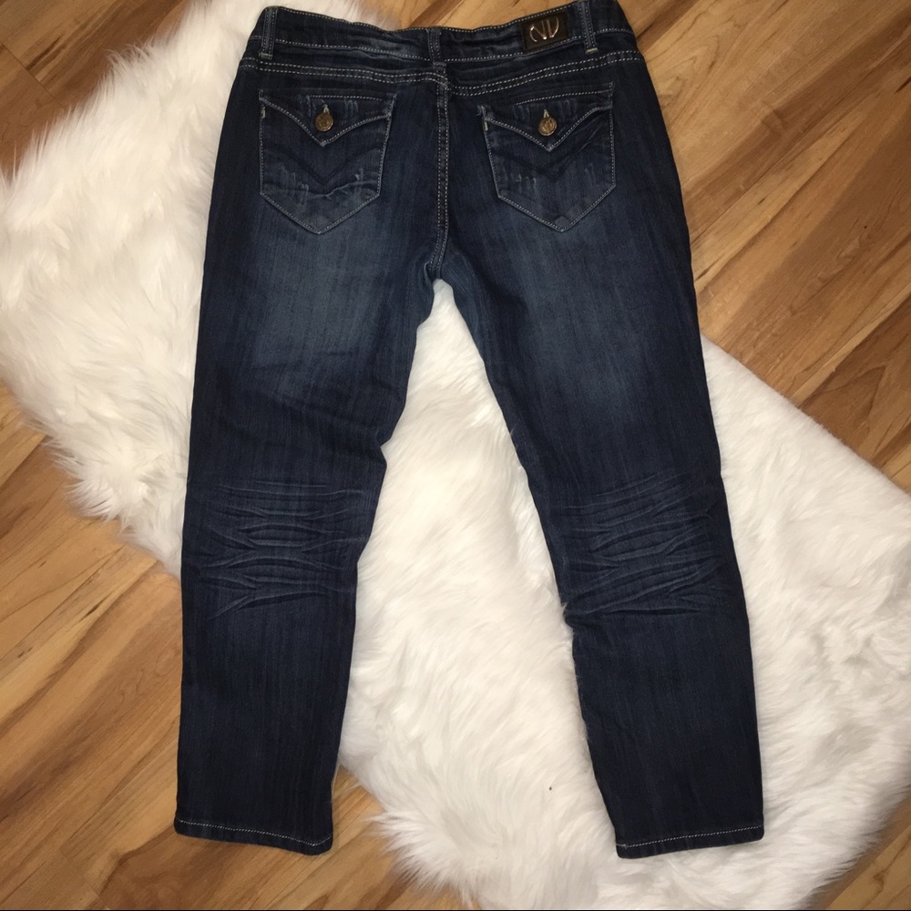 NV dark denim capris