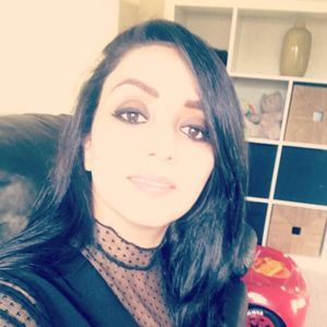 Meet your Posher, Zena