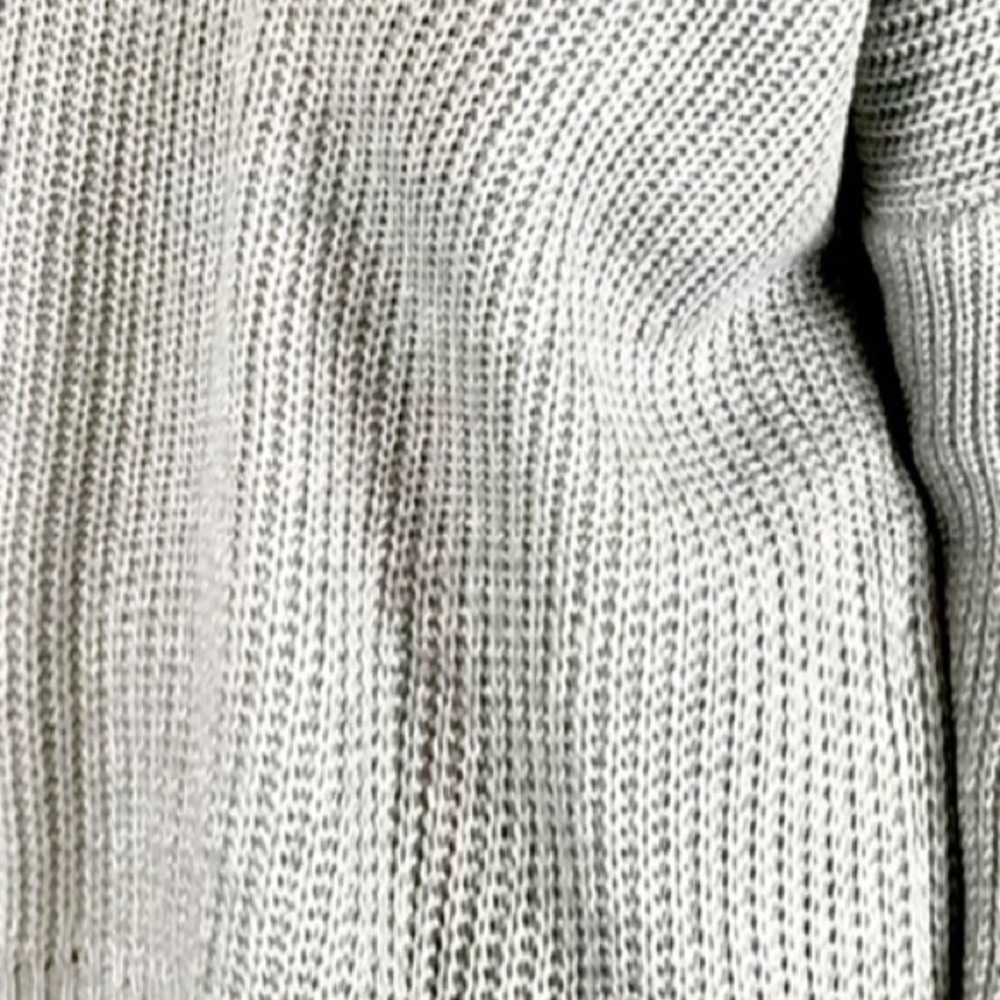 🎈SALE 🎈High-Low Sweater - Picture 4 of 5