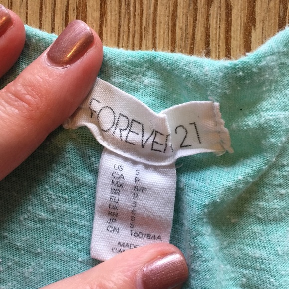 ◾️We Should All Be Feminists Tank◾️ - Picture 2 of 7