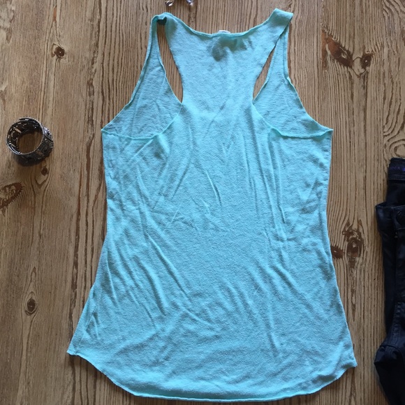 ◾️We Should All Be Feminists Tank◾️ - Picture 4 of 7