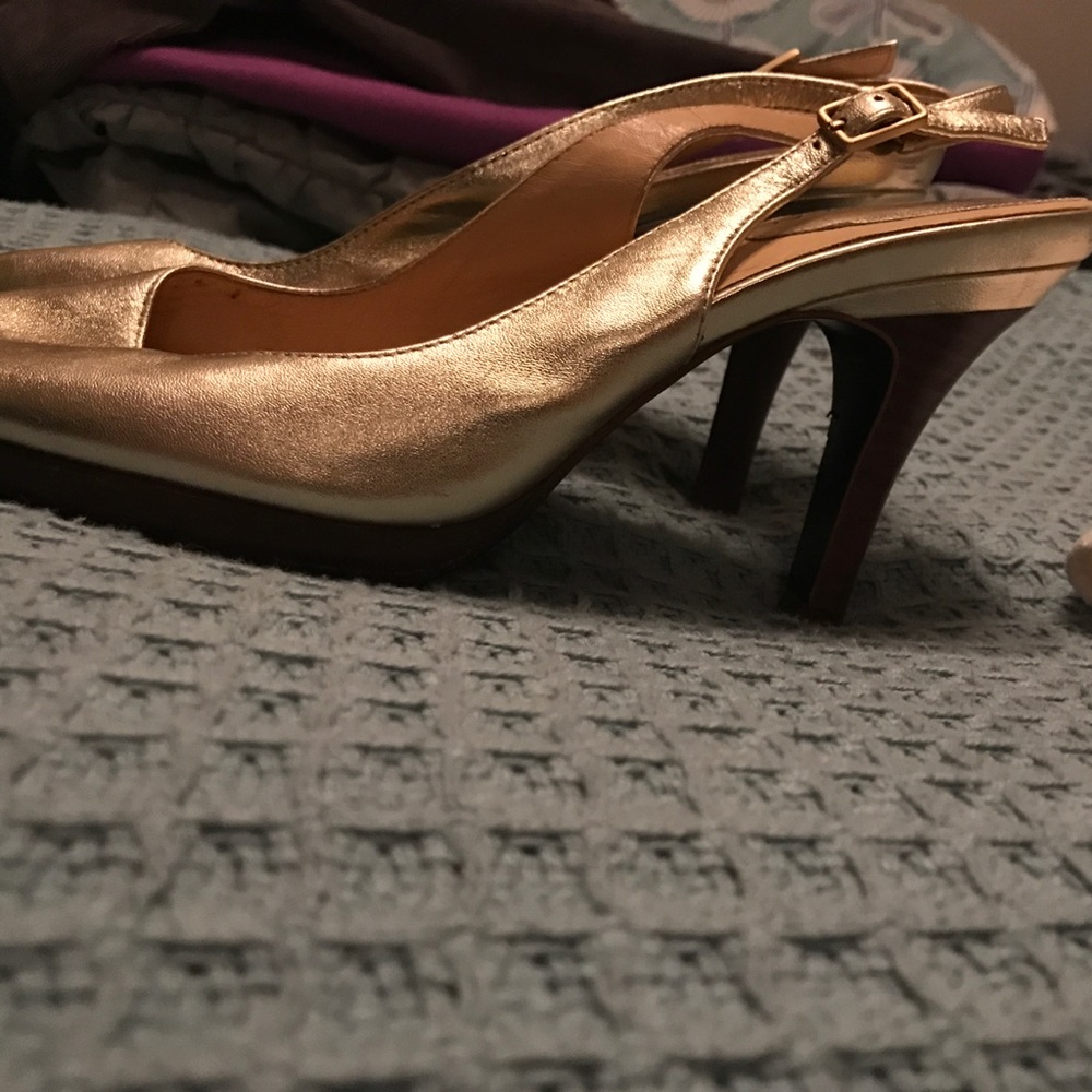 Cole Haan Nike Air Gold heels - Picture 2 of 2