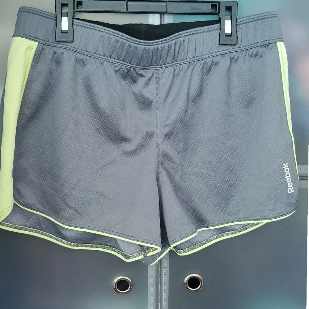 NWOT- Reebok speedwick shorts