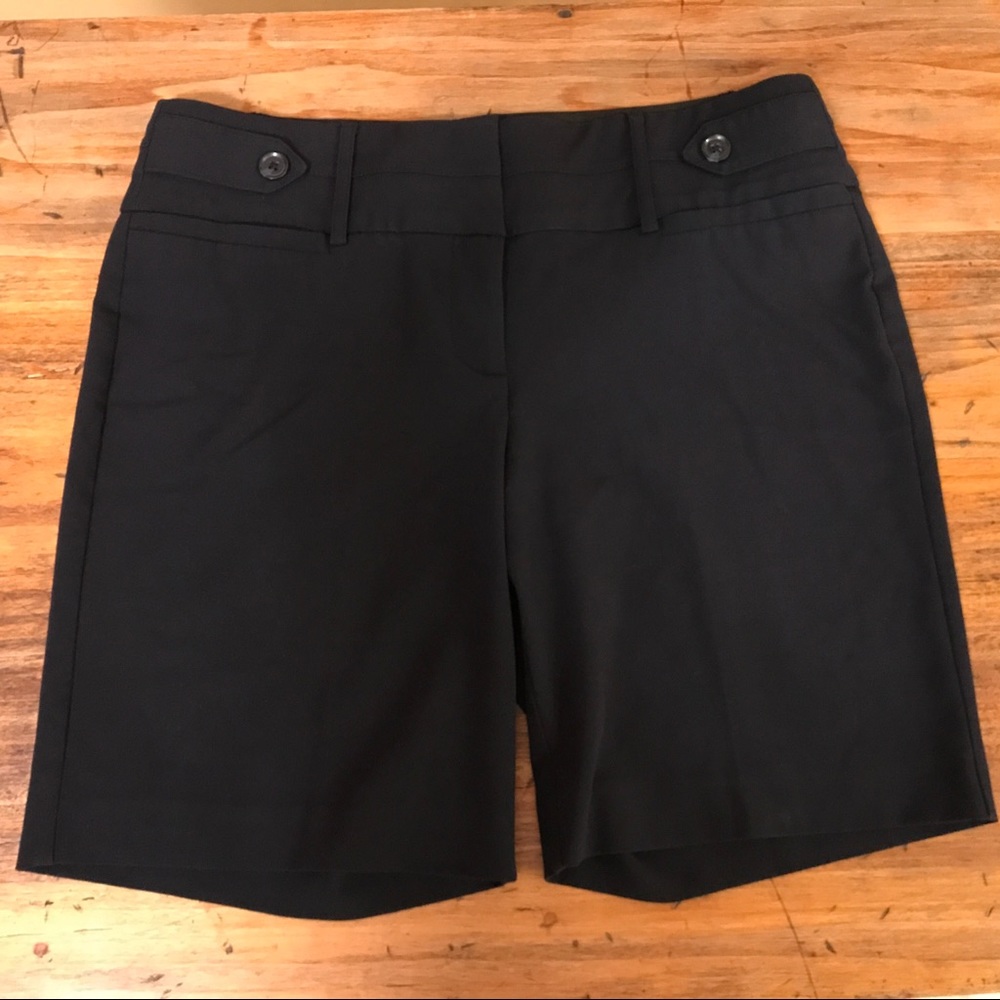 NWOT Bermuda Length Navy Blue Short