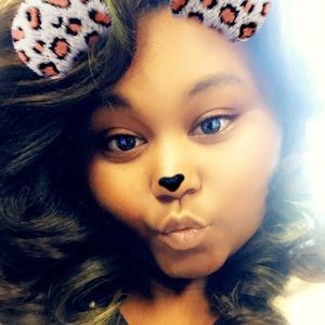 Meet your Posher, Toria