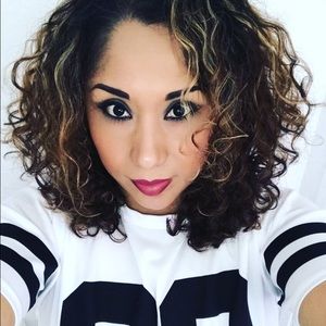 Meet your Posher, Alma