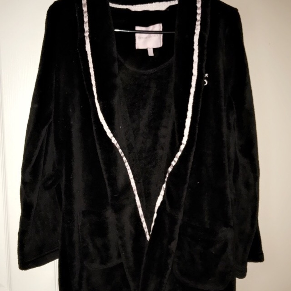 Victoria secret black bathrobe