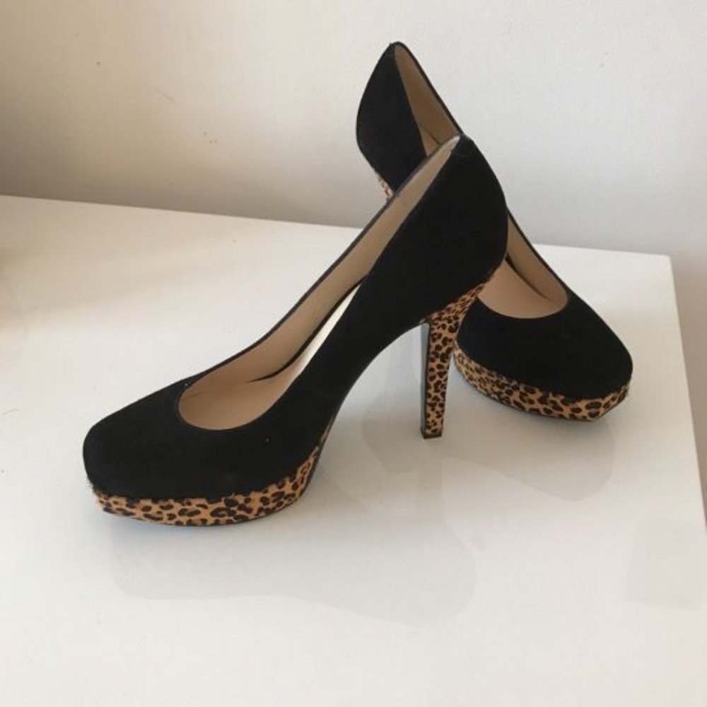 9 West  Suede Pump w/Leopard Accent Size 10