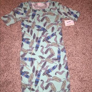 Small Julia LulaRoe Teal with feather print