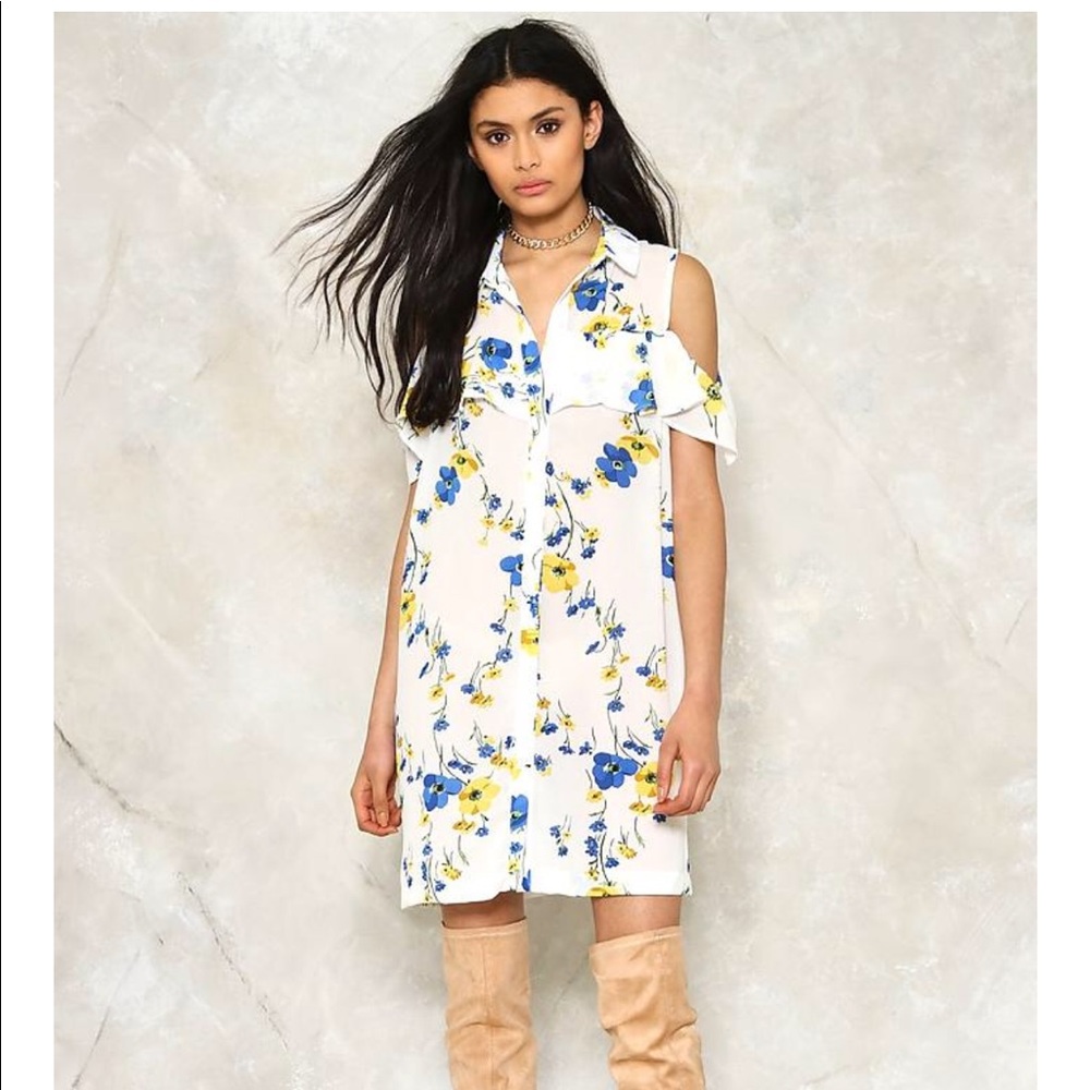 Nasty gal Erin cold shoulder dress size M/L NWOT