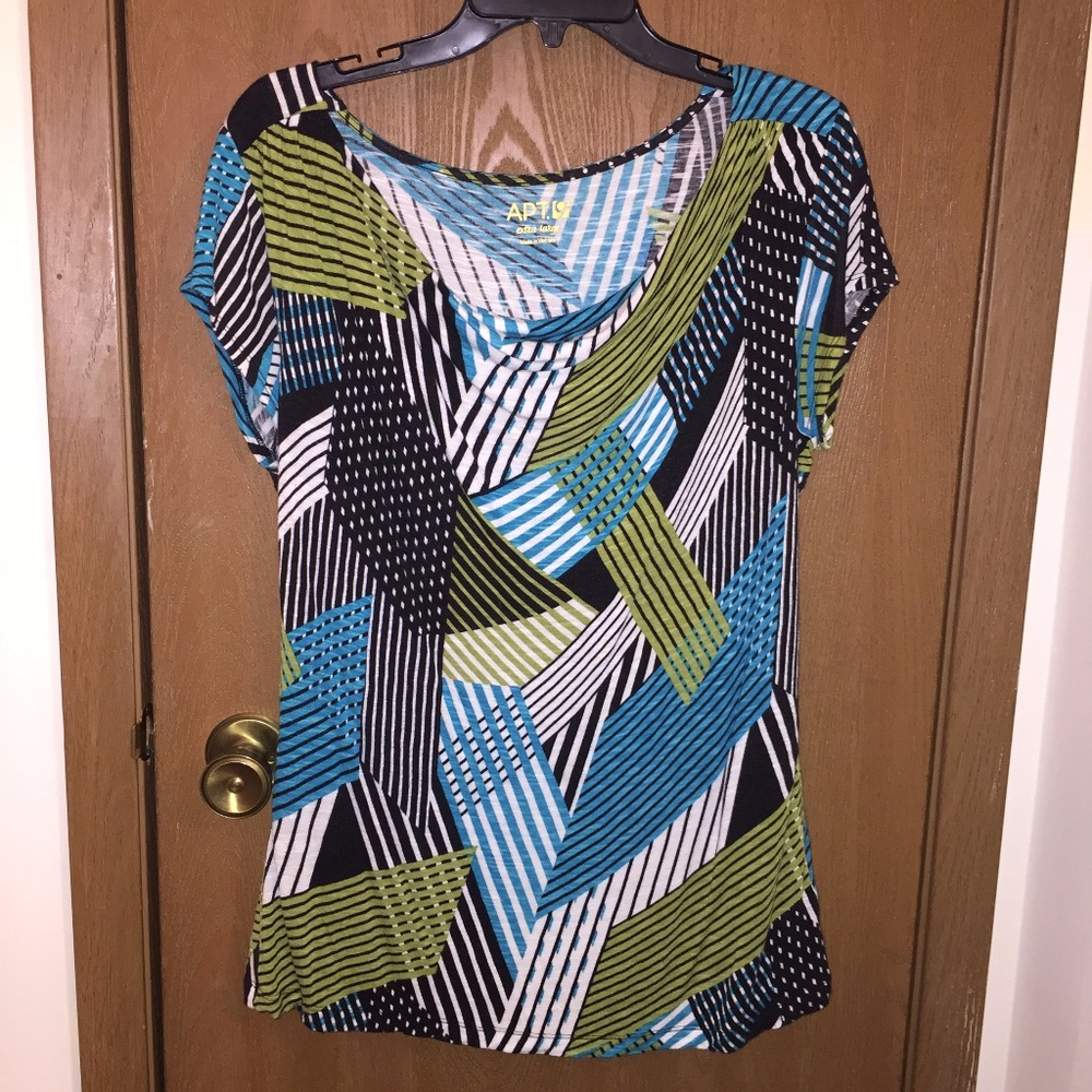 Apt 9 top w/ blue/green/black.white lines