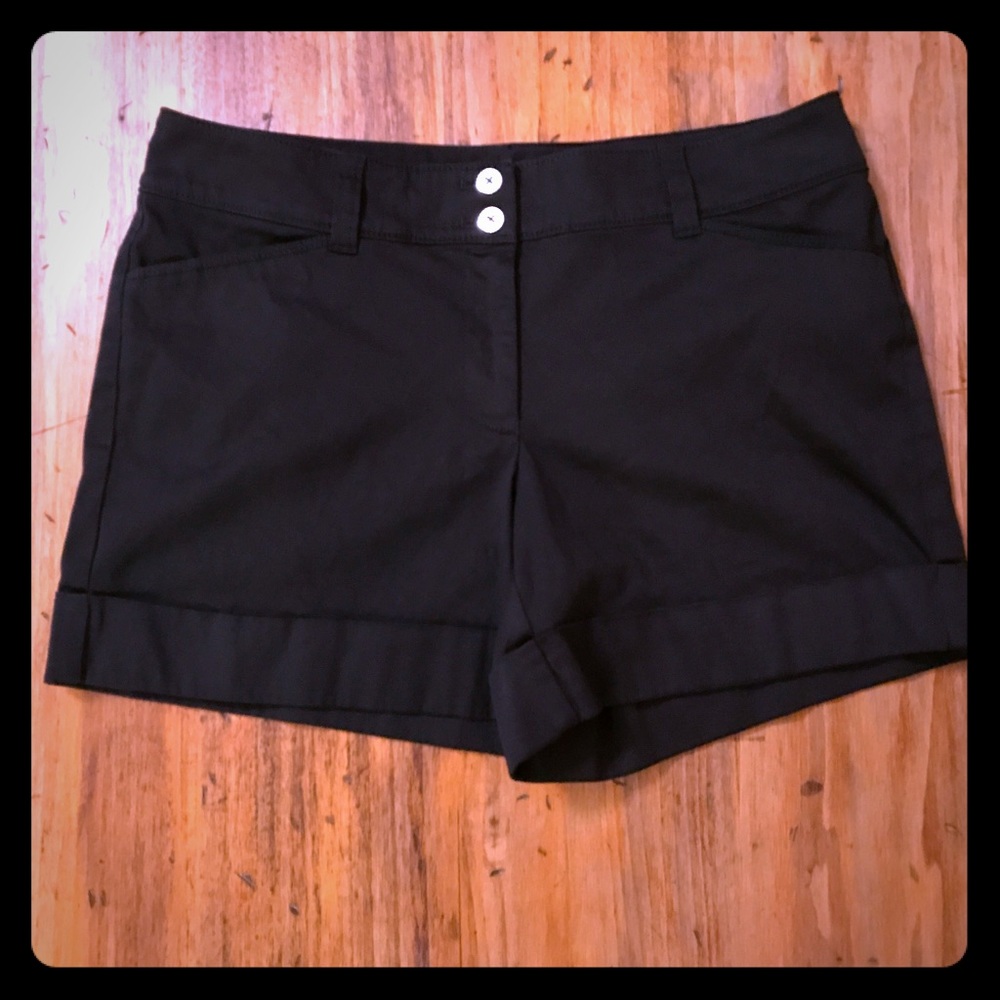 WHBM Black Cuffed Short w/Silver Buttons NWOT