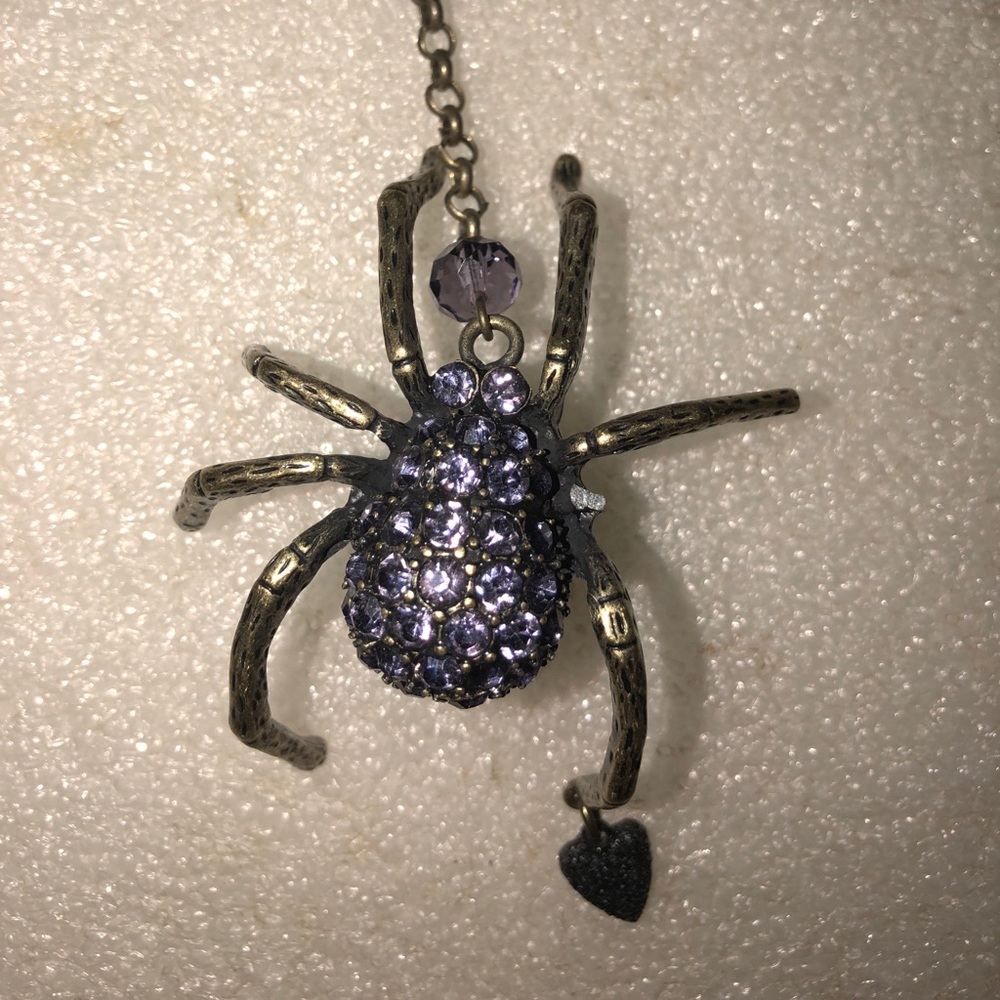 Betsey Johnson necklace - Picture 4 of 4